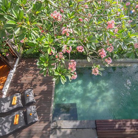Canggu Circle Villa By Ini Vie Hospitality Buitenkant foto