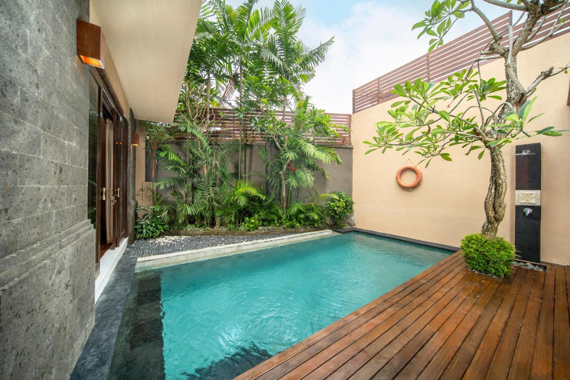 Canggu Circle Villa By Ini Vie Hospitality Buitenkant foto