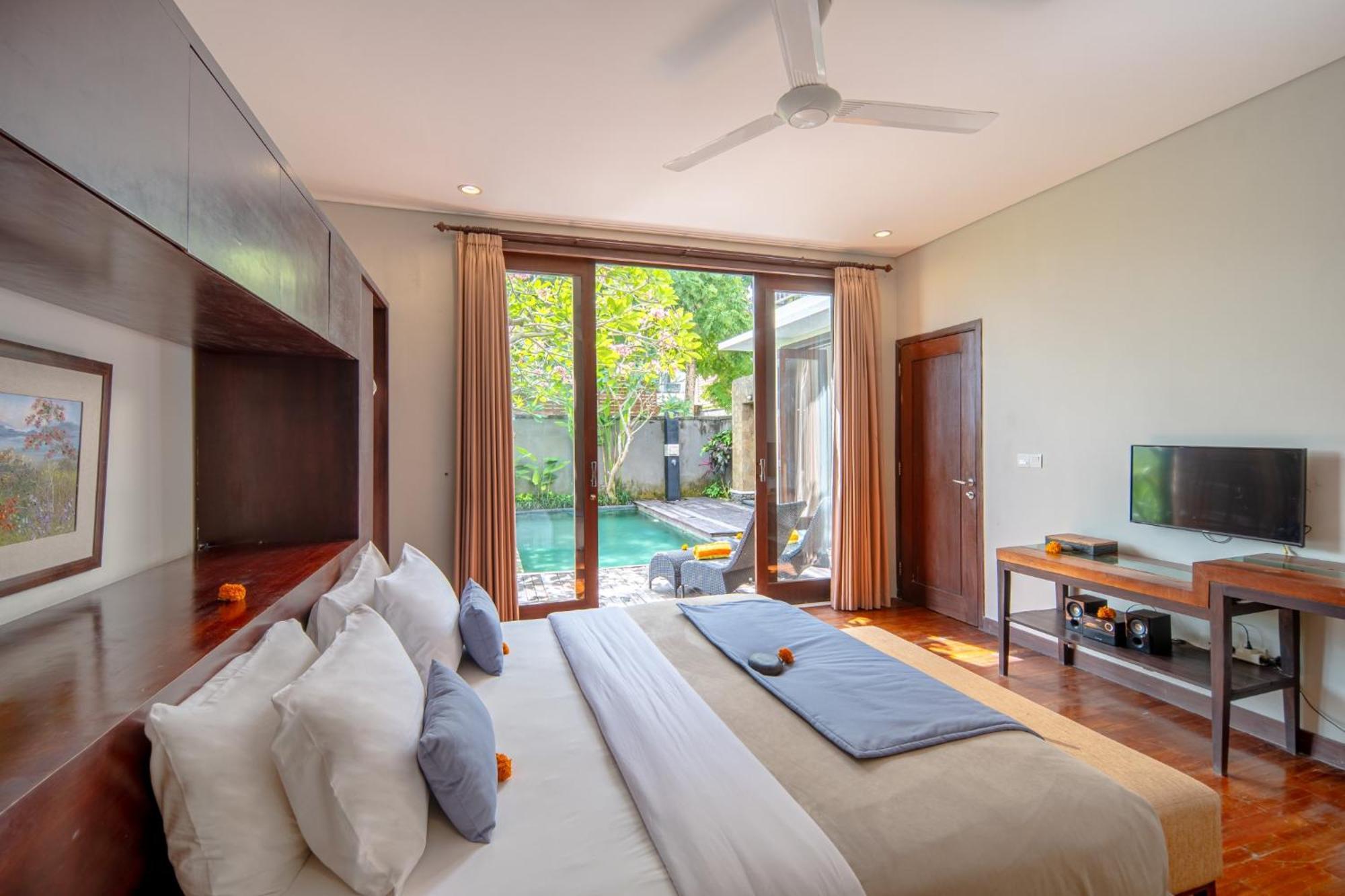 Canggu Circle Villa By Ini Vie Hospitality Buitenkant foto